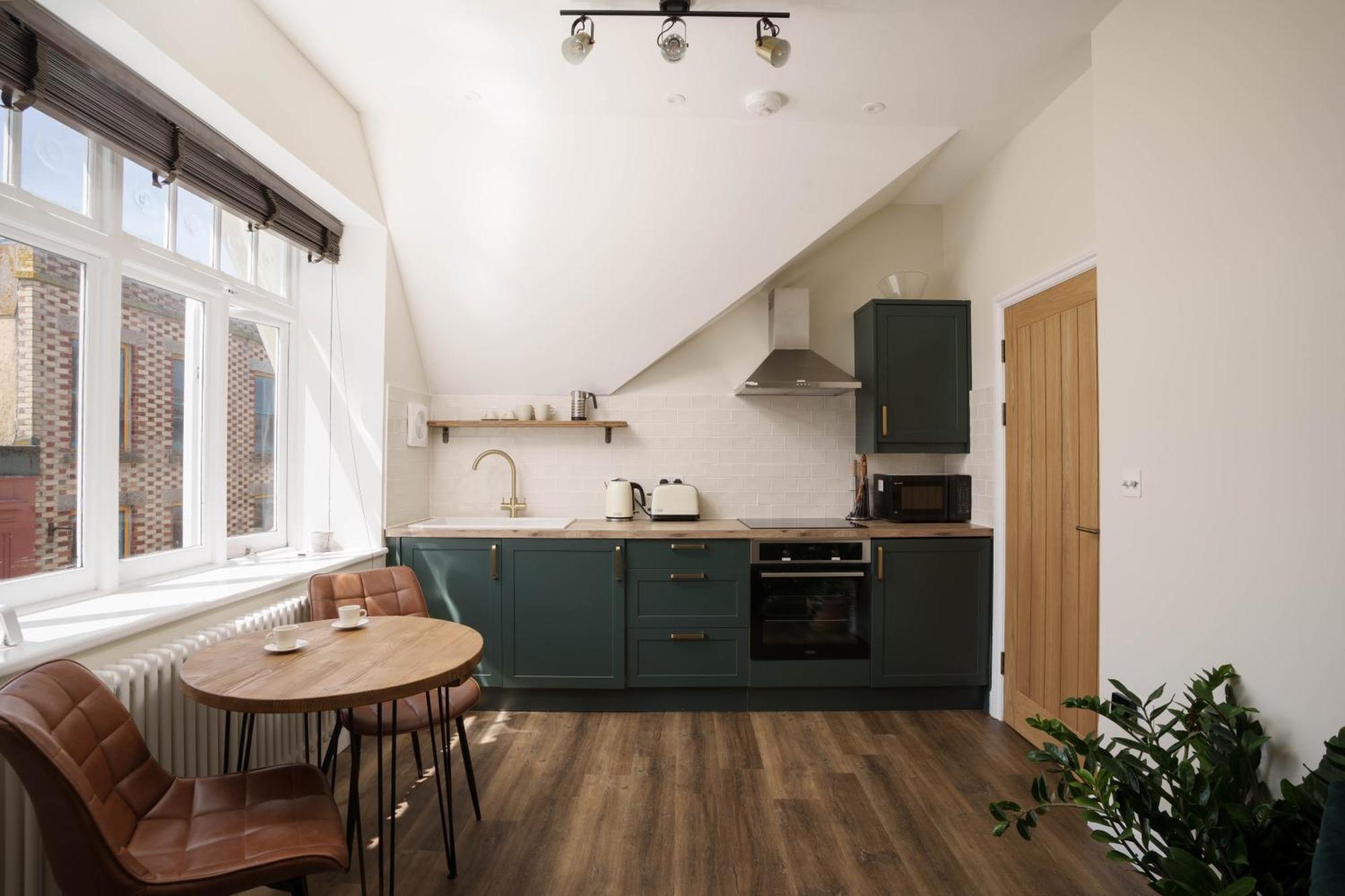 Modern Central One Bedroom Apartment In Пензанс Экстерьер фото
